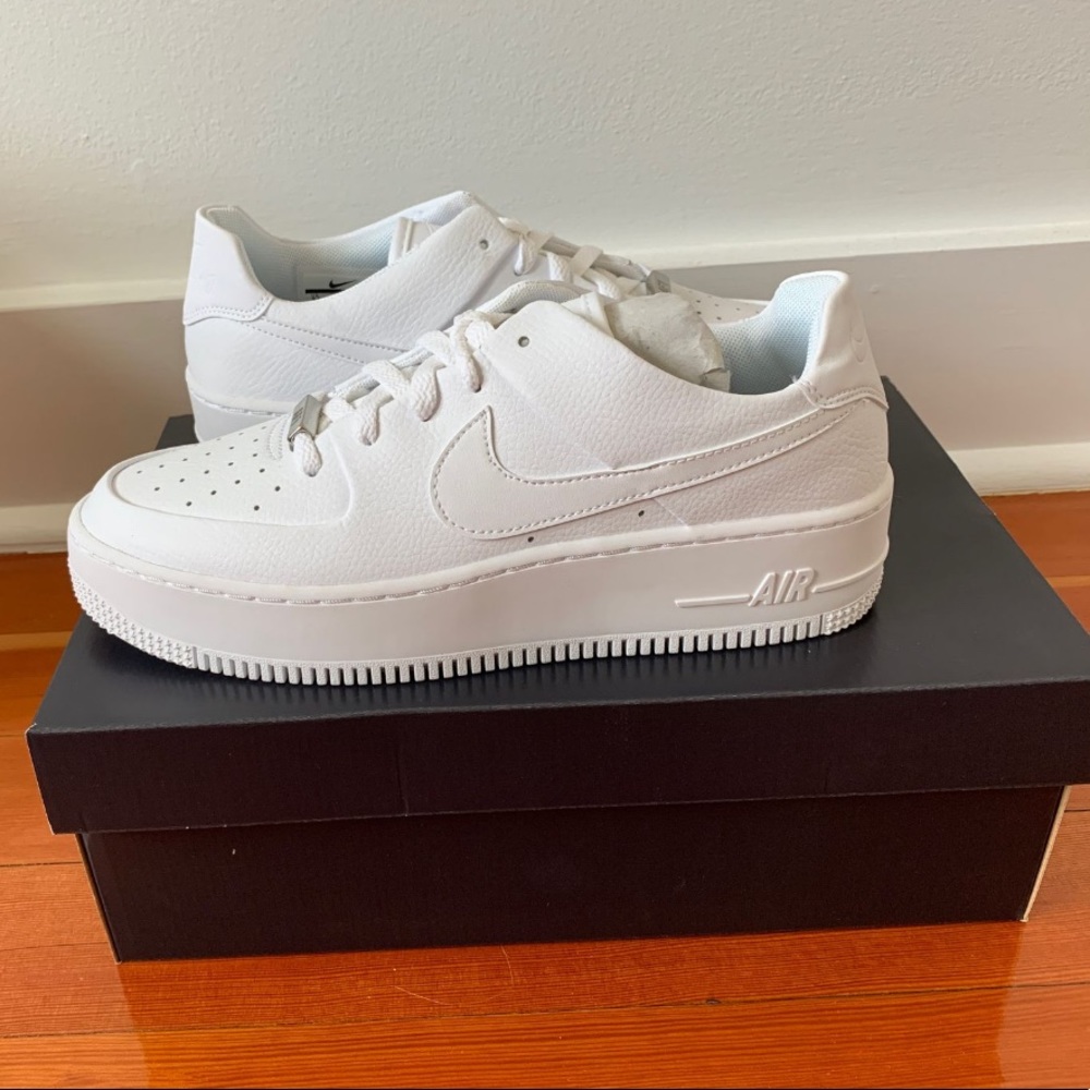 Nike White Air Force 1 Sage Low size 9,5